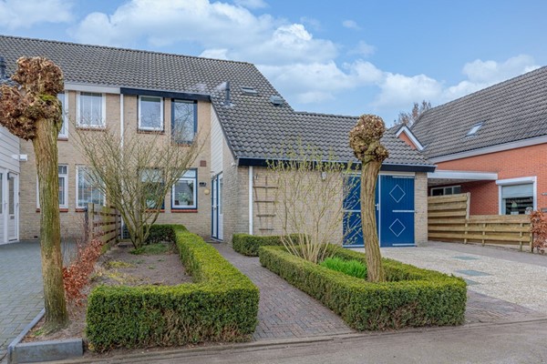 De Kamperfoelie 21, Vroomshoop